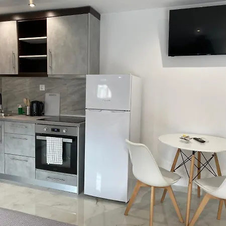 Almira Отель 2*