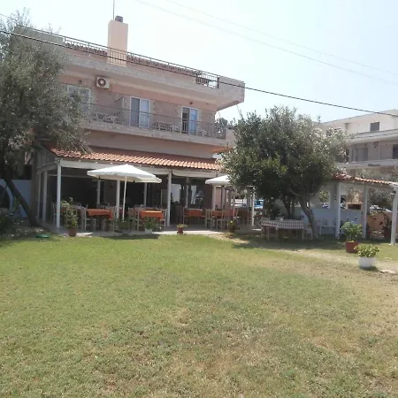 Almira Hotel 2*