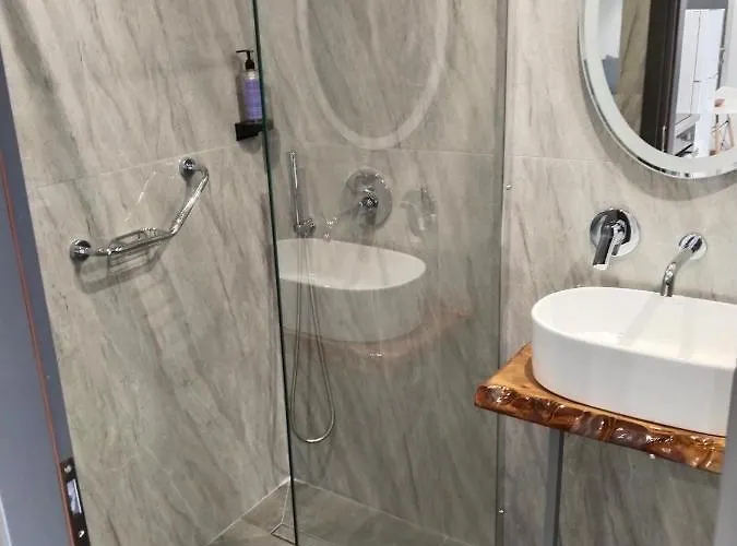 Hotell Almira Agia Trias